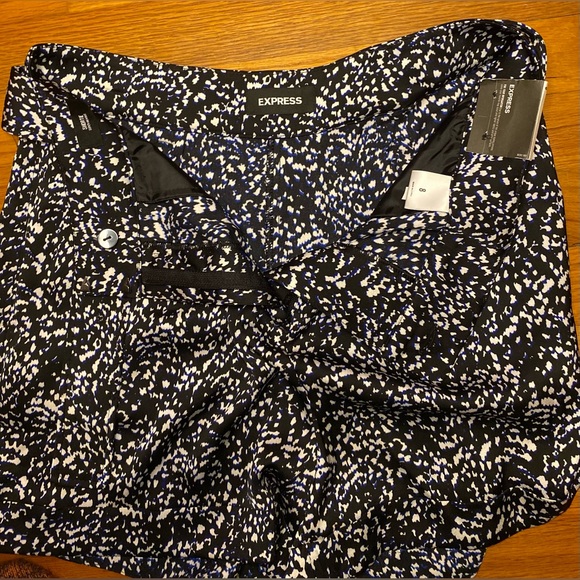 EXPRESS silky shortie super high rise shorts w/belt size 8 NWT - Picture 5 of 10